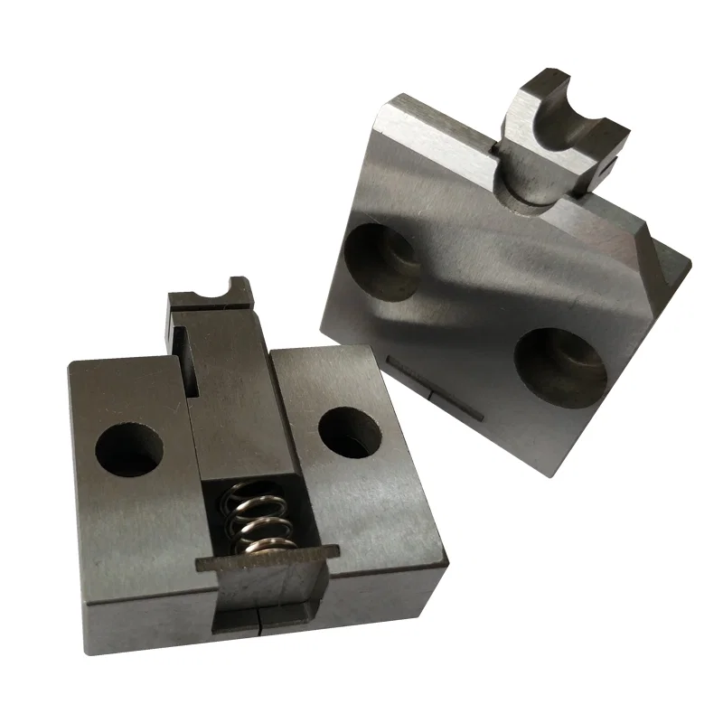 OTP applicator mold spare parts blade die terminal holder base cutter seat spacer die U-shape cutter holder, Wire Terminal Stripping Crimping Otp Applicator Mold Blade, Terminal Crimping Machine Spare Parts Blade Die Cutter Seat, U-shape V Shape Blade Die Mold Cutter Holder Applicateur OTP moule pièces de rechange lame matrice de matrice de base siège de coupe entretoise matrice de coupe en forme de U, terminal de fil dénudage sertissage applicateur OTP lame de moule, pièce de rechange de machine à sertir de terminal, lame de découpeuse de lame en forme de U, porte-outil de découpe en forme de V