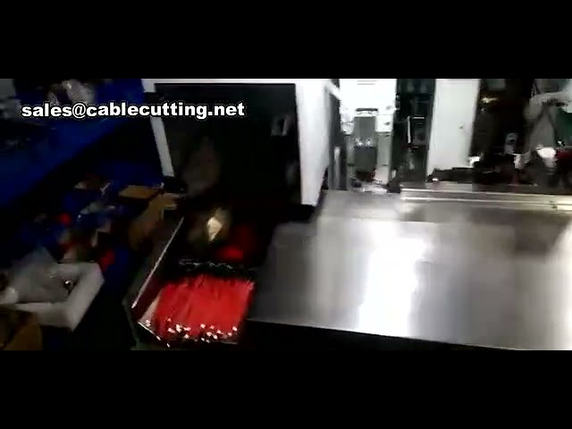 Machine de sertissage de fils avec insertion et chauffage de gaine thermorétractable