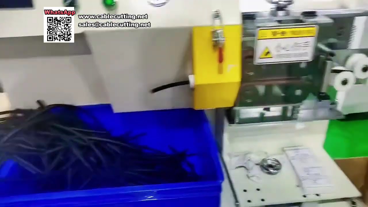 Machine de sertissage automatique haute vitesse pour lignes de fabrication de faisceaux de câbles