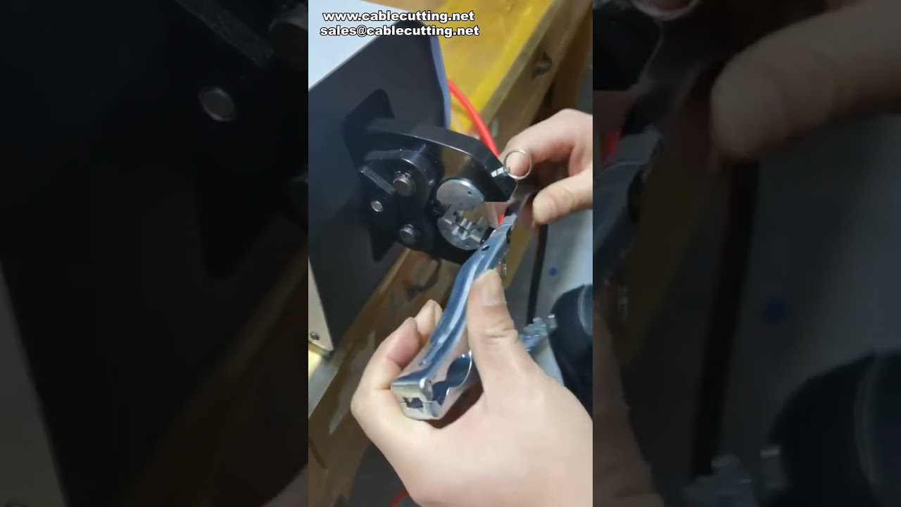 Machine de sertissage pneumatique pour pinces crocodile - Sertissage en une étape