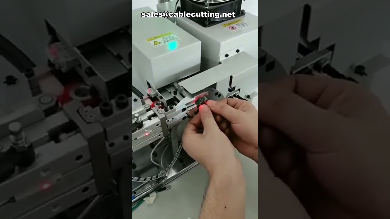 Machine automatique d'insertion et de chauffage de manchons de fils – Équipement industriel performant