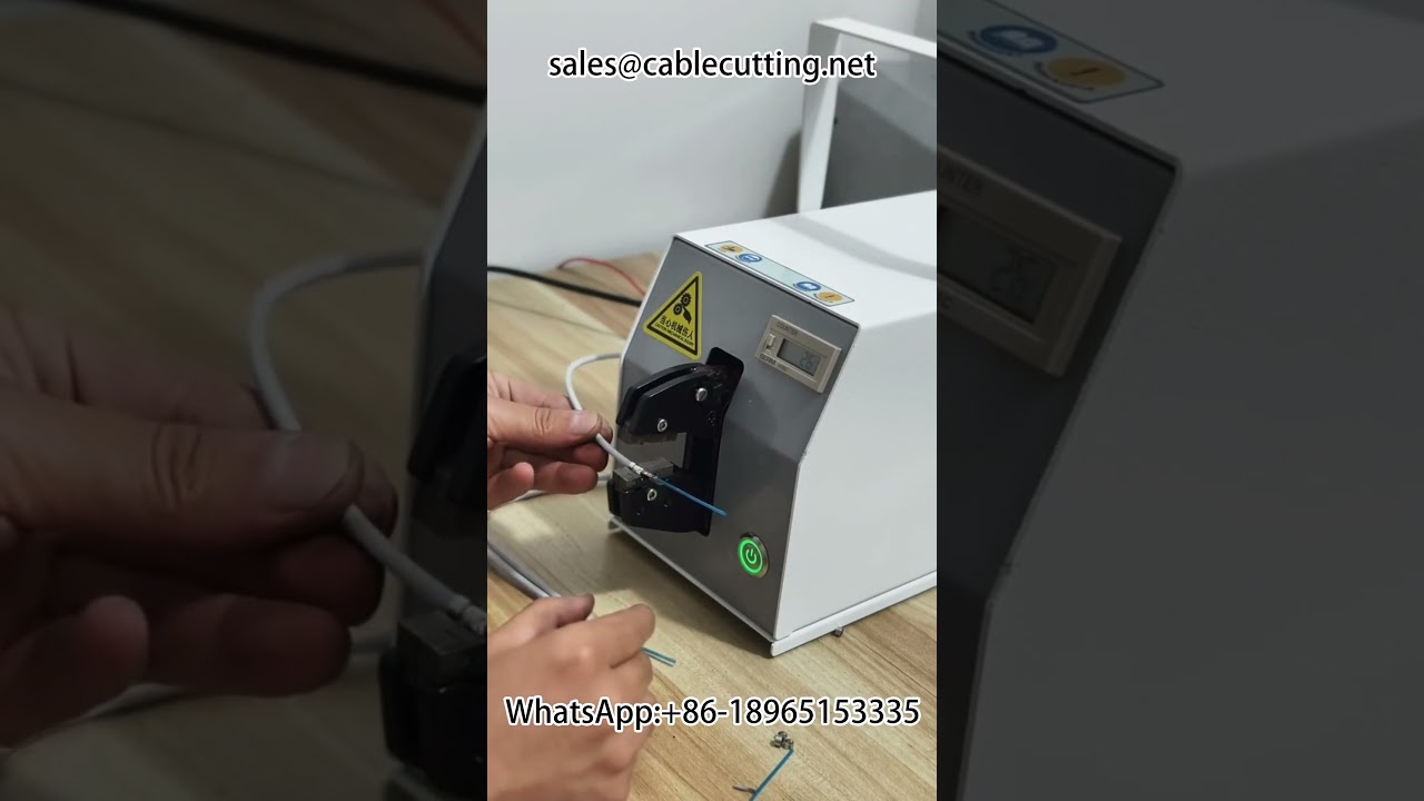 Machine à sertir électrique 65EC : sertissage précis d'accessoires pour équipements médicaux