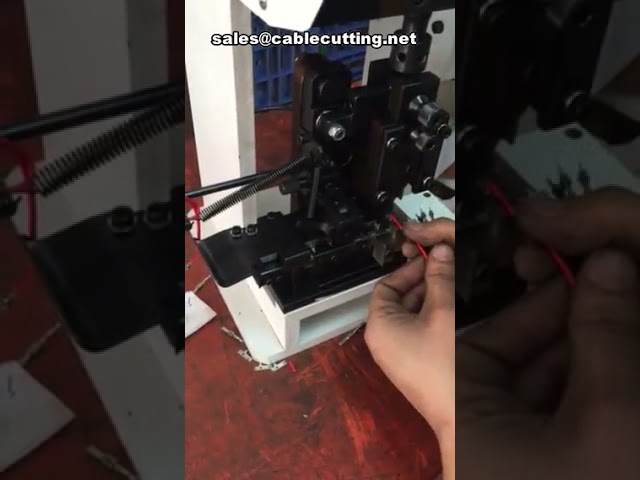 Machine à sertir les connecteurs européens | Sertisseuse industrielle performante