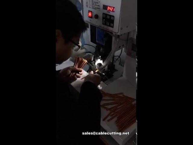 Machine à sertir les câbles en nappe semi-automatique | Équipement de précision