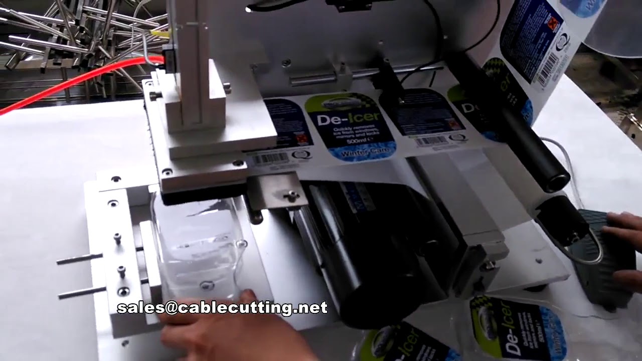 Machine d'étiquetage plat semi-automatique | Étiqueteuse industrielle performante