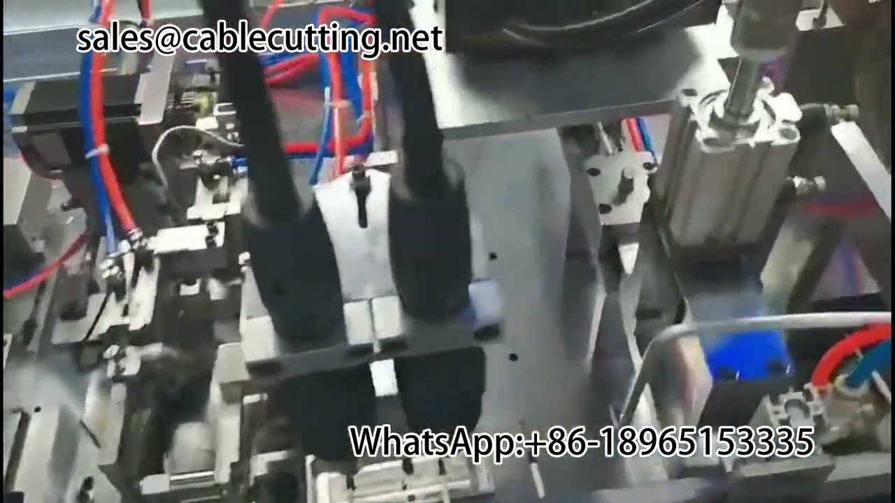 Machine automatique d'étamage pour câbles torsadés blindés avec gaine thermorétractable