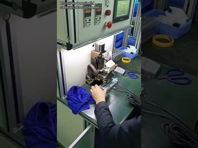 Vente directe usine : Machine à souder les connecteurs Type-C pour câbles et PCB - Prix imbattable