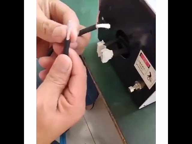 Machine semi-automatique professionnelle pour brossage et torsion de tresse de blindage de câble électronique (1-8 mm)
