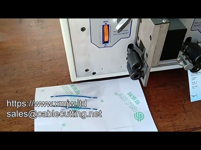 WPM 02d : Pince automatique, redresseur de câble en treillis métallique et dénudeuse de câble