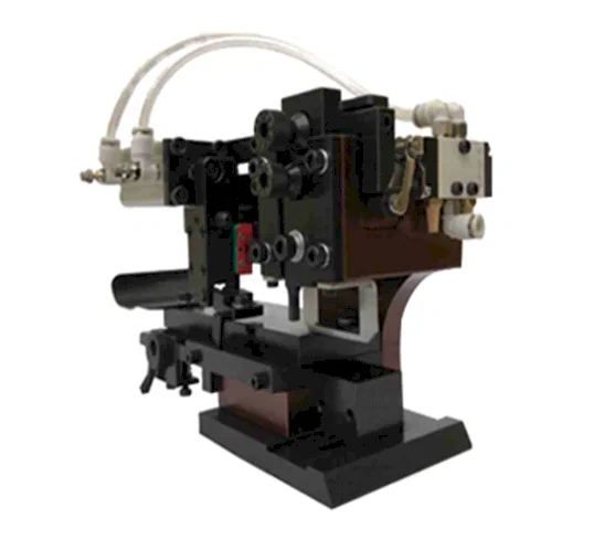 Matrice Transversale Pneumatique pour Cosses Larges - Applicateur de sertissage de cosses